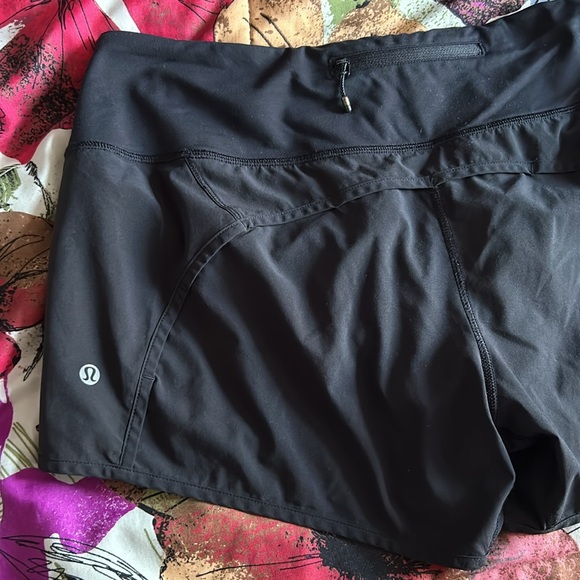 Lululemon Turbo Run Short - Picture 3 of 7